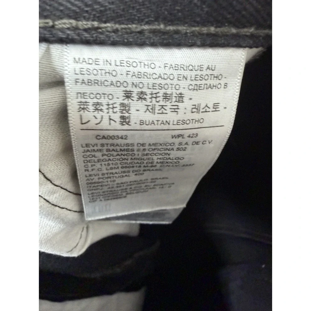 Levis please check